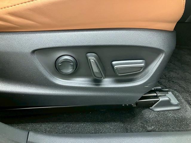 クラウンスポーツ Z パノラマルーフ 衝突被害軽減ブレーキ 純正21インチアルミホイール 純正ナビ Bluetooth接続 全方位カメラ クリアランスソナー レーンキープアシスト ブラインドスポットモニター(31枚目)