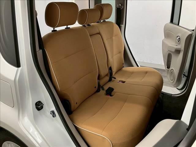 キューブ １５Ｇ　純正ナビ　バックカメラ　フルセグＴＶ　Ｂｌｕｅｔｏｏｔｈ接続　ＣＤ　ＤＶＤ　純正１６インチアルミホイール　スマートキー　ＥＴＣ　ユーザー買取車（14枚目）