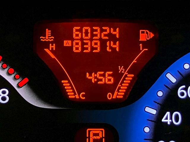 キューブ １５Ｇ　純正ナビ　バックカメラ　フルセグＴＶ　Ｂｌｕｅｔｏｏｔｈ接続　ＣＤ　ＤＶＤ　純正１６インチアルミホイール　スマートキー　ＥＴＣ　ユーザー買取車（30枚目）