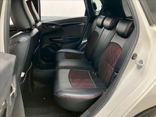 フィットハイブリッド Ｓ　ホンダセンシング　ユーザー買取車両　純正ナビ　フルセグＴＶ　Ｂｌｕｅｔｏｏｔｈ接続可　バックカメラ　レーンキープアシスト　レーダークルーズコントロール　ＬＥＤヘッドライト　オートライト　ＥＴＣ　スマートキー（16枚目）