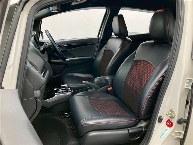 フィットハイブリッド Ｓ　ホンダセンシング　ユーザー買取車両　純正ナビ　フルセグＴＶ　Ｂｌｕｅｔｏｏｔｈ接続可　バックカメラ　レーンキープアシスト　レーダークルーズコントロール　ＬＥＤヘッドライト　オートライト　ＥＴＣ　スマートキー（17枚目）