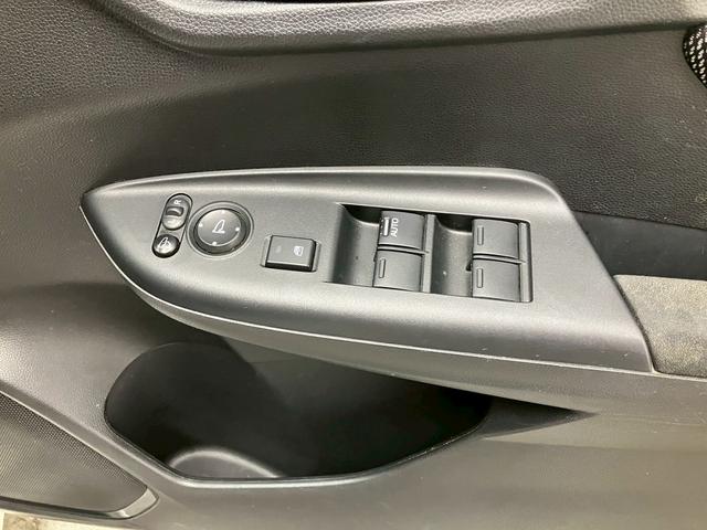 フィットハイブリッド Ｓ　ホンダセンシング　ユーザー買取車両　純正ナビ　フルセグＴＶ　Ｂｌｕｅｔｏｏｔｈ接続可　バックカメラ　レーンキープアシスト　レーダークルーズコントロール　ＬＥＤヘッドライト　オートライト　ＥＴＣ　スマートキー（45枚目）