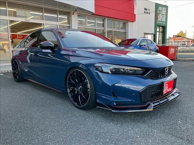 シビック ＲＳ　ユーザー買取車両　ブリッツ車高調　レイズホムラアルミホイール　衝突被害軽減ブレーキ　純正ディスプレイオーディオ　Ｂｌｕｅｔｏｏｔｈ接続　バックカメラ　シートヒーター　パワーシート　社外リップスポイラー（9枚目）