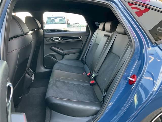 シビック ＲＳ　ユーザー買取車両　ブリッツ車高調　レイズホムラアルミホイール　衝突被害軽減ブレーキ　純正ディスプレイオーディオ　Ｂｌｕｅｔｏｏｔｈ接続　バックカメラ　シートヒーター　パワーシート　社外リップスポイラー（16枚目）