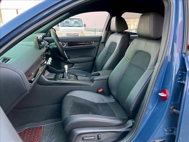 シビック ＲＳ　ユーザー買取車両　ブリッツ車高調　レイズホムラアルミホイール　衝突被害軽減ブレーキ　純正ディスプレイオーディオ　Ｂｌｕｅｔｏｏｔｈ接続　バックカメラ　シートヒーター　パワーシート　社外リップスポイラー（17枚目）