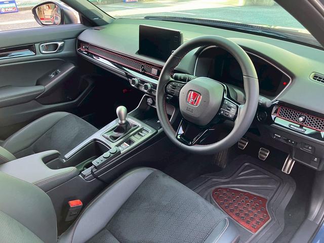 シビック ＲＳ　ユーザー買取車両　ブリッツ車高調　レイズホムラアルミホイール　衝突被害軽減ブレーキ　純正ディスプレイオーディオ　Ｂｌｕｅｔｏｏｔｈ接続　バックカメラ　シートヒーター　パワーシート　社外リップスポイラー（25枚目）