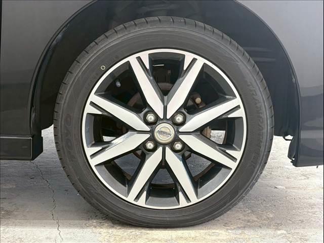 デイズルークス ハイウェイスター X Vセレクション 純正ナビ フルセグTV Bluetooth接続 アラウンドビューモニター 衝突被害軽減ブレーキ オートライト オートハイビーム LEDヘッドライト アイドリングストップ 純正15インチアルミホイール(24枚目)