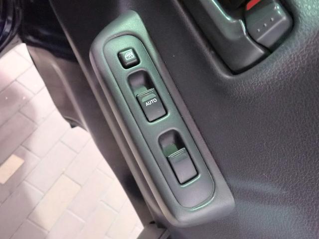 スーパーキャリイ Ｘ　４ＷＤ　Ａ／Ｔ　デュアルカメラブレーキサポート　純正ＣＤデッキ　ＡＵＸ　キーレスエントリー　オートライト　フォグ　Ｐ／Ｓ　Ｐ／Ｗ　Ｄ席リクライニング４０°＆スライド１８０ｍｍ　オーバーヘッドシェル　パーキングアシストソナー　パートタイム４ＷＤ　禁煙（10枚目）
