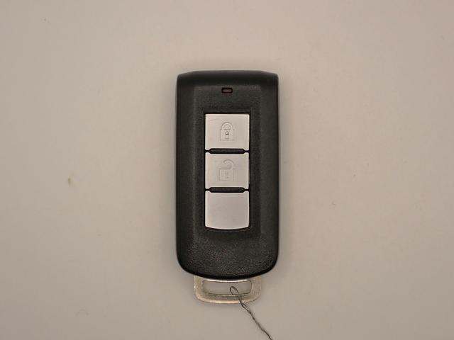 エクリプスクロスＰＨＥＶ ・Ｇ　ｅ－Ａｓｓｉｓｔ　４ＷＤ　１００Ｖ・ＡＣ電源　禁煙　純正８インチＭナビ　フルセグ　ＵＳＢ　ＢＴ　マルチアラウンドＭ　インテリキー　ＬＥＤヘッド　レーダークルーズＣ　ＡＴハイビーム　ブラインドスポットＭ　ヘッドアップＤＰ　ハーフレザー　純正１８ＡＷ（9枚目）