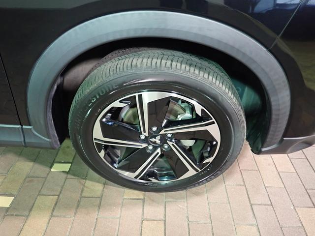 エクリプスクロスＰＨＥＶ ・Ｇ　ｅ－Ａｓｓｉｓｔ　４ＷＤ　１００Ｖ・ＡＣ電源　禁煙　純正８インチＭナビ　フルセグ　ＵＳＢ　ＢＴ　マルチアラウンドＭ　インテリキー　ＬＥＤヘッド　レーダークルーズＣ　ＡＴハイビーム　ブラインドスポットＭ　ヘッドアップＤＰ　ハーフレザー　純正１８ＡＷ（32枚目）