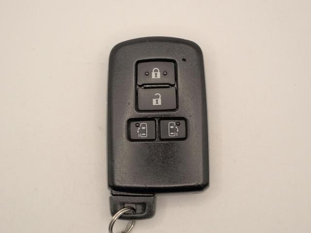 シエンタ Ｇ　クエロ　ＴｏｙｏｔａＳａｆｅｔｙＳｅｎｓｅ　７人乗り　禁煙　純正ＳＤナビ　フルセグＴＶ　ＤＶＤ　Ｂｌｕｅｔｏｏｔｈ　パノラミックビューＭ　インテリキー　Ｆドラレコ　ＬＥＤヘッド＆フォグ　Ｗパワスラ　プリクラッシュＳ　ＡＴハイビーム　ステア＆シートヒーター（9枚目）