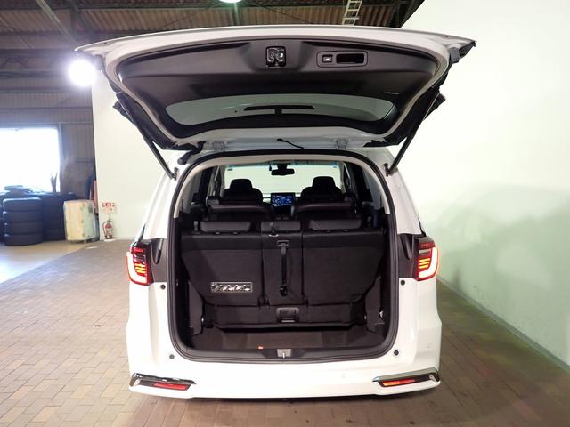 オデッセイハイブリッド e:HEV ABSOLUTE EX HondaSENSING 禁煙 ナビ装着用SP 純10インチナビ フルセグ DVD BT マルチビューカメラ ETC2.0 ドラレコ ハーフレザー Wパワスラ Pテールゲート 純ノイズリデューシング18AW AC電源1500W(25枚目)