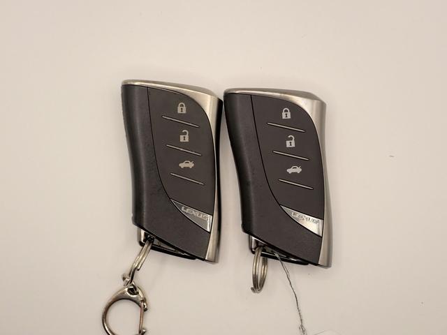 ＬＳ ＬＳ５００ｈ　Ｉパッケージ　Ｌ・ＳａｆｅｔｙＳｙｓｔｅｍ＋　純正ナビ　フルセグ　ＢＴ　パノラミックビューＭ　ＥＴＣ２．０　ＬＥＤ　クルーズＣ　ＡＴハイビーム　黒革シート　本革ステア＆シフトノブ　パドルシフト　Ｄインナーミラー　パワートランクリッド　純正１９ＡＷ（9枚目）