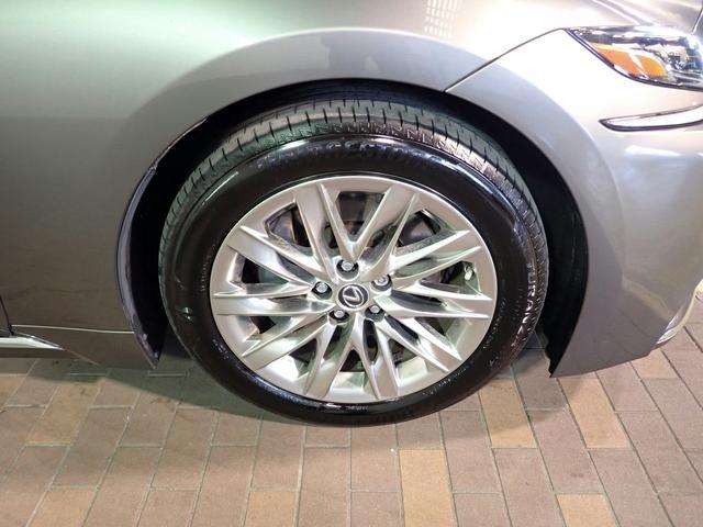 ＬＳ ＬＳ５００ｈ　Ｉパッケージ　Ｌ・ＳａｆｅｔｙＳｙｓｔｅｍ＋　純正ナビ　フルセグ　ＢＴ　パノラミックビューＭ　ＥＴＣ２．０　ＬＥＤ　クルーズＣ　ＡＴハイビーム　黒革シート　本革ステア＆シフトノブ　パドルシフト　Ｄインナーミラー　パワートランクリッド　純正１９ＡＷ（32枚目）