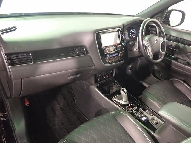 アウトランダーPHEV GプレミアムPKG (QUICK・CHARGE) 4WD e‐Assist 禁煙 純正7.7型SDナビ フルセグTV DVD BT マルチアラウンドM LEDヘッド レーダークルーズC ATハイビーム 黒革シート シートヒーター Pテールゲート 純正18AW(22枚目)