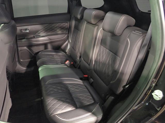 アウトランダーPHEV GプレミアムPKG (QUICK・CHARGE) 4WD e‐Assist 禁煙 純正7.7型SDナビ フルセグTV DVD BT マルチアラウンドM LEDヘッド レーダークルーズC ATハイビーム 黒革シート シートヒーター Pテールゲート 純正18AW(24枚目)