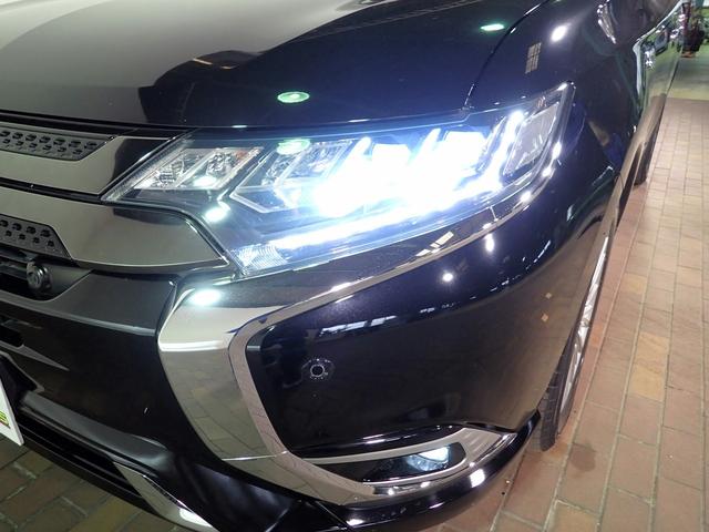 アウトランダーPHEV GプレミアムPKG (QUICK・CHARGE) 4WD e‐Assist 禁煙 純正7.7型SDナビ フルセグTV DVD BT マルチアラウンドM LEDヘッド レーダークルーズC ATハイビーム 黒革シート シートヒーター Pテールゲート 純正18AW(26枚目)
