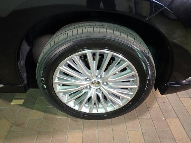 アウトランダーPHEV GプレミアムPKG (QUICK・CHARGE) 4WD e‐Assist 禁煙 純正7.7型SDナビ フルセグTV DVD BT マルチアラウンドM LEDヘッド レーダークルーズC ATハイビーム 黒革シート シートヒーター Pテールゲート 純正18AW(32枚目)