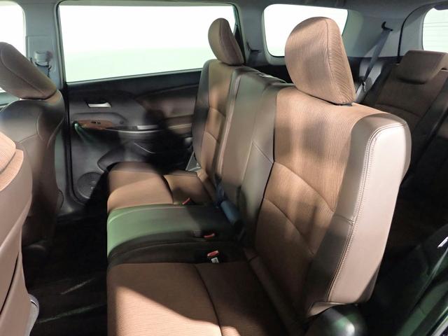 オデッセイ Ａｂｓｏｌｕｔｅ　マルチナビパッケージ　７人乗り　禁煙　純正ＨＤＤナビ　フルセグ　ＤＶＤ　ＵＳＢ　ＡＵＸ　マルチディスプレイカメラ　インテリキー　イモビライザー　クルーズＣ　セキュリティＡ　本革巻ステア＆ＡＴセレクトレバー　パドルシフト　純正１８ＡＷ（23枚目）