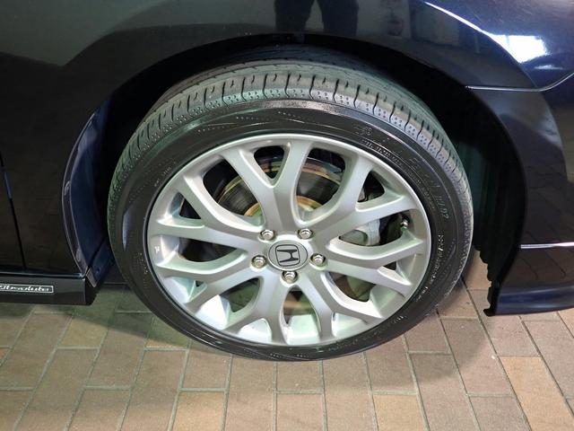 オデッセイ Ａｂｓｏｌｕｔｅ　マルチナビパッケージ　７人乗り　禁煙　純正ＨＤＤナビ　フルセグ　ＤＶＤ　ＵＳＢ　ＡＵＸ　マルチディスプレイカメラ　インテリキー　イモビライザー　クルーズＣ　セキュリティＡ　本革巻ステア＆ＡＴセレクトレバー　パドルシフト　純正１８ＡＷ（32枚目）