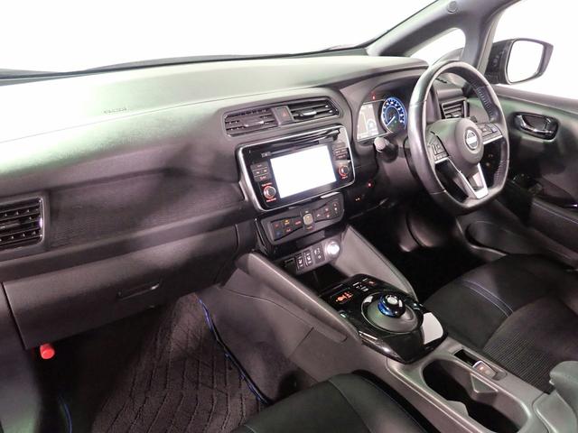 リーフ Ｇ　ＰｒｏＰＩＬＯＴ　エマージェンシーブレーキ　禁煙　純正ＳＤナビ　フルセグＴＶ　ＤＶＤ　ＵＳＢ　ＡＵＸ　ＢＴ　アラウンドビューＭ　インテリキー　ＥＴＣ　ＬＥＤオート　ブラインドスポットＭ　Ｐセンサー　ステア＆シートＨ　ｅ－Ｐｅｄａｌ　純正１７ＡＷ（21枚目）