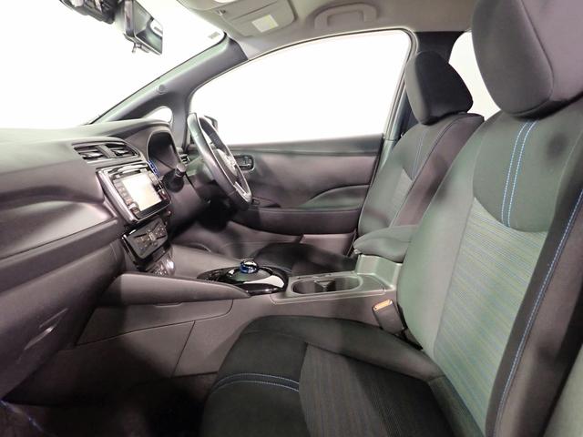 リーフ Ｇ　ＰｒｏＰＩＬＯＴ　エマージェンシーブレーキ　禁煙　純正ＳＤナビ　フルセグＴＶ　ＤＶＤ　ＵＳＢ　ＡＵＸ　ＢＴ　アラウンドビューＭ　インテリキー　ＥＴＣ　ＬＥＤオート　ブラインドスポットＭ　Ｐセンサー　ステア＆シートＨ　ｅ－Ｐｅｄａｌ　純正１７ＡＷ（22枚目）