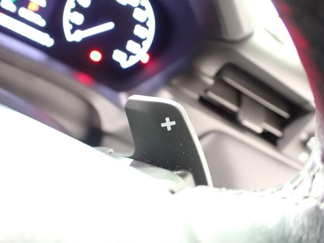 ヴェゼル ｅ：ＨＥＶ　Ｚ　ＨｏｎｄａＳＥＮＳＩＮＧ　ナビ装着用ＳＰ　禁煙　純正９インチＳＤナビ　フルセグ　ＤＶＤ　ＵＳＢ　ＢＴ　Ｂカメラ　ＥＴＣ　ＬＥＤヘッド＆フォグ　アダクティブクルーズ　ヒルディセンドＣ　ハーフレザー　ステア＆シートＨ　Ｐテールゲート　純正１７ＡＷ（12枚目）