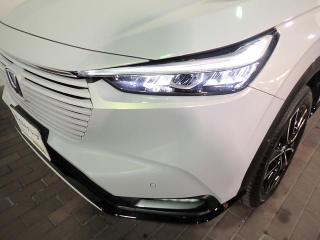 ヴェゼル ｅ：ＨＥＶ　Ｚ　ＨｏｎｄａＳＥＮＳＩＮＧ　ナビ装着用ＳＰ　禁煙　純正９インチＳＤナビ　フルセグ　ＤＶＤ　ＵＳＢ　ＢＴ　Ｂカメラ　ＥＴＣ　ＬＥＤヘッド＆フォグ　アダクティブクルーズ　ヒルディセンドＣ　ハーフレザー　ステア＆シートＨ　Ｐテールゲート　純正１７ＡＷ（26枚目）