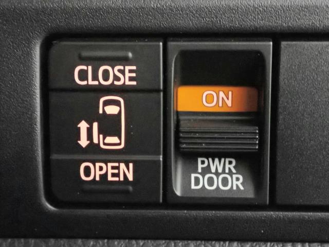 ヴォクシー ZS ToyotaSafetySense 8人乗り 禁煙 社外メモリーナビ フルセグ DVD SD BT Bカメラ インテリキー ETC LEDヘッド&フォグ プリクラッシュS クルーズC ATハイビーム Lパワスラ ステリモ Aストップ 純正16AW(10枚目)