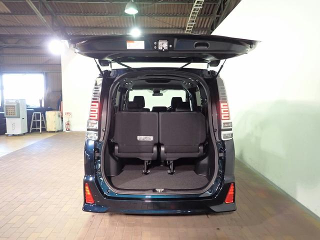 ヴォクシー ZS ToyotaSafetySense 8人乗り 禁煙 社外メモリーナビ フルセグ DVD SD BT Bカメラ インテリキー ETC LEDヘッド&フォグ プリクラッシュS クルーズC ATハイビーム Lパワスラ ステリモ Aストップ 純正16AW(25枚目)