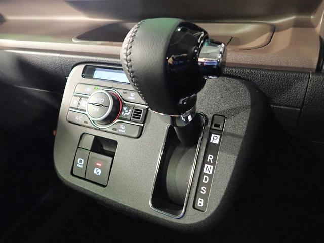 ムーヴキャンバス セオリーＧ　届出済未使用車　スマートアシスト　ナビ装着用アップグレードパック　Ｂカメラ　ステアＳＷ　インテリキー　ＬＥＤオート　Ｐセンサー　ＡＴハイビーム　Ｗパワスラ（ワンタッチオープン機能）シートヒーター　ホッとカップホルダー　置きラクボックス（18枚目）