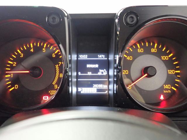 ジムニー XC パートタイム4WD 5MT 禁煙 デュアルセンサーブレーキサポート インテリキー LEDヘッド&フォグ クルーズC ATハイビーム ヒルディセンドC シートヒーター ブレーキLSD 6-SRSエアバック ICターボ 純正16AW(16枚目)