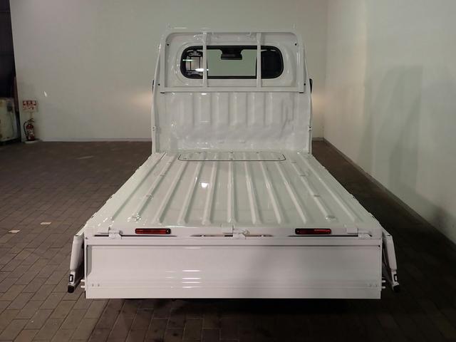 ハイゼットトラック スタンダード スマートアシスト 4WD 5MT 届出済未使用車 純正AM/FM オートライト 衝突回避支援B Pセンサー ATハイビーム クラッチスタートシステム UVカットG LEDリヤコンビ アクセサリーソケット 平シートフック ゲートチェーン(20枚目)