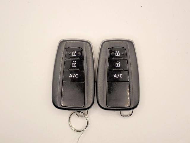 プリウスPHV Sナビパッケージ Toyota・SafetySense P 禁煙 純正11.6インチナビ フルセグ USB BT Bカメラ LED ETC2.0 LEDヘッド&フォグ プリクラッシュS LDA ATハイビーム ステア&シートヒーター Aストップ 純正15AW(8枚目)