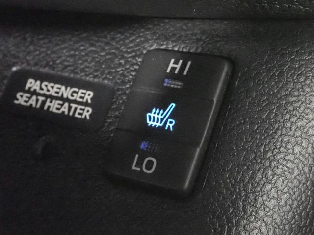 プリウスPHV Sナビパッケージ Toyota・SafetySense P 禁煙 純正11.6インチナビ フルセグ USB BT Bカメラ LED ETC2.0 LEDヘッド&フォグ プリクラッシュS LDA ATハイビーム ステア&シートヒーター Aストップ 純正15AW(10枚目)