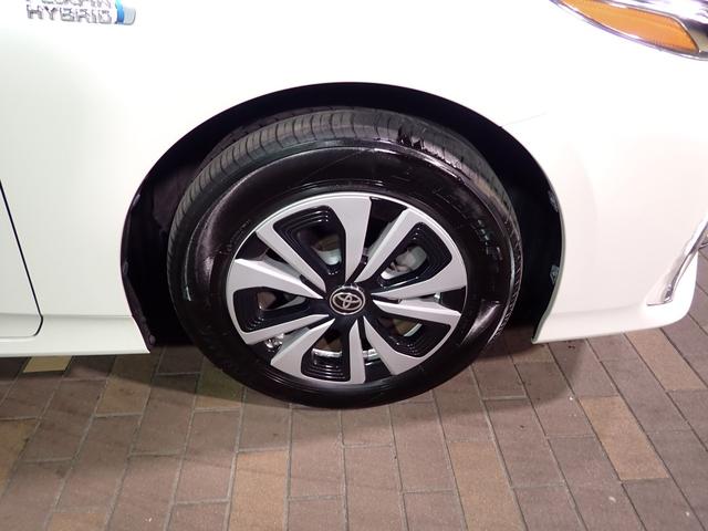 プリウスPHV Sナビパッケージ Toyota・SafetySense P 禁煙 純正11.6インチナビ フルセグ USB BT Bカメラ LED ETC2.0 LEDヘッド&フォグ プリクラッシュS LDA ATハイビーム ステア&シートヒーター Aストップ 純正15AW(32枚目)