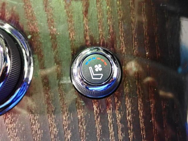 フーガハイブリッド ＨＹＢＲＩＤ　ＶＩＰ　エマージェンシーブレーキ　禁煙　純正ＨＤＤナビ　フルセグＴＶ　ＤＶＤ　ＢＴ　アラウンドビューＭ　インテリジェンスクルーズＣ　ブラインドスポットＭ　黒革シート　シートヒーター＆ベンチシート　Ｒ電動サンシェード　遮音ガラス　純正１８ＡＷ（10枚目）