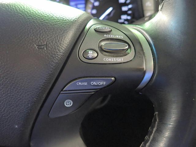 フーガハイブリッド ＨＹＢＲＩＤ　ＶＩＰ　エマージェンシーブレーキ　禁煙　純正ＨＤＤナビ　フルセグＴＶ　ＤＶＤ　ＢＴ　アラウンドビューＭ　インテリジェンスクルーズＣ　ブラインドスポットＭ　黒革シート　シートヒーター＆ベンチシート　Ｒ電動サンシェード　遮音ガラス　純正１８ＡＷ（11枚目）