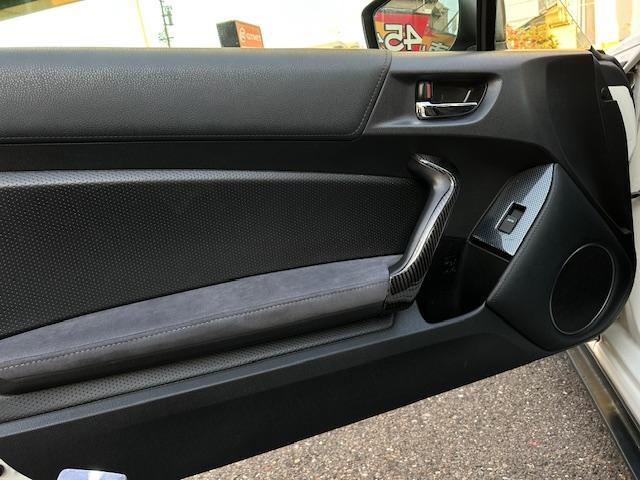 ＢＲＺ ｔＳ　ＳＴＩフルエアロ　ｔＳ専用シート　ウェッズスポーツ１８インチアルミ　社外ナビ　フルセグＴＶ　Ｂカメラ　キセノン（30枚目）