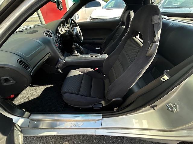 ＲＸ－７ タイプＲＢ　Ｓパッケージ　ノーマルベース車　ＢＬＩＴＺ車高調　社外ナビ　フルセグＴＶ　バックカメラ　ＥＴＣ　ＨＩＤヘッドライト（32枚目）