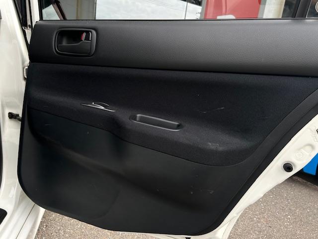 ランサー ＧＳＲ　ワンオーナー　フルオリジナル　純正エアロ　ホーネットセキュリティ　社外ナビ　キーレス　キセノン　純正アルミ（32枚目）