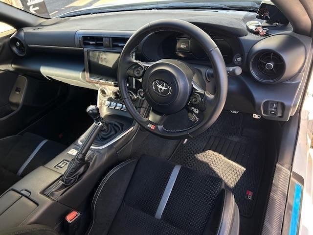 GR86 RZ オイルパンバッフルプレート エンドレスブレーキパッド 9インチナビ バックカメラ フルセグTV ETC ドライブレコーダー(3枚目)