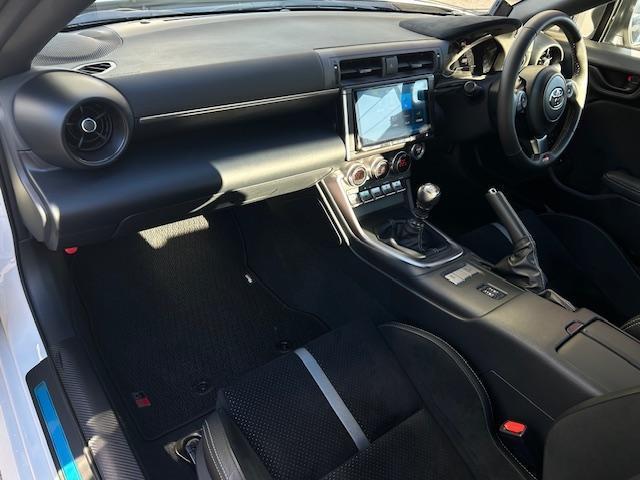 GR86 RZ オイルパンバッフルプレート エンドレスブレーキパッド 9インチナビ バックカメラ フルセグTV ETC ドライブレコーダー(17枚目)