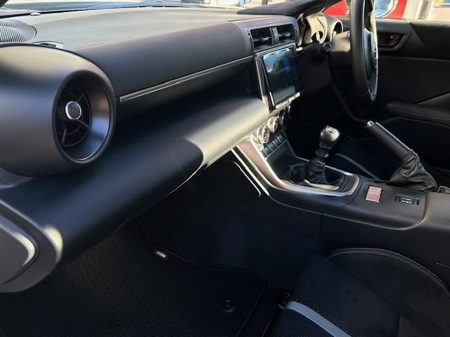 GR86 RZ オイルパンバッフルプレート エンドレスブレーキパッド 9インチナビ バックカメラ フルセグTV ETC ドライブレコーダー(31枚目)