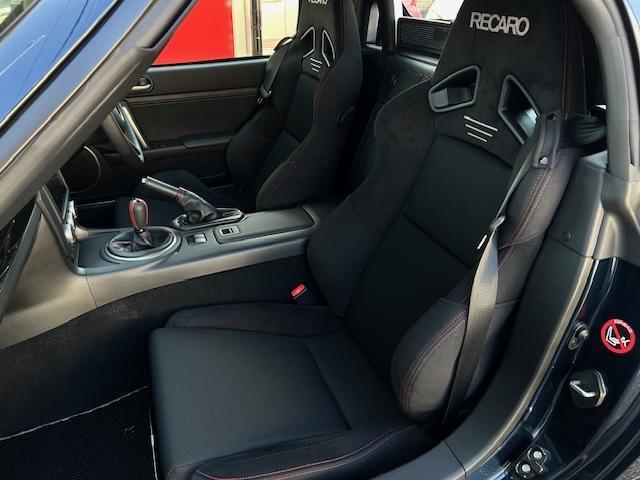 助手席ＲＥＣＡＲＯシートも目立つキズや汚れはありません。気持ちよくご使用いただけます。