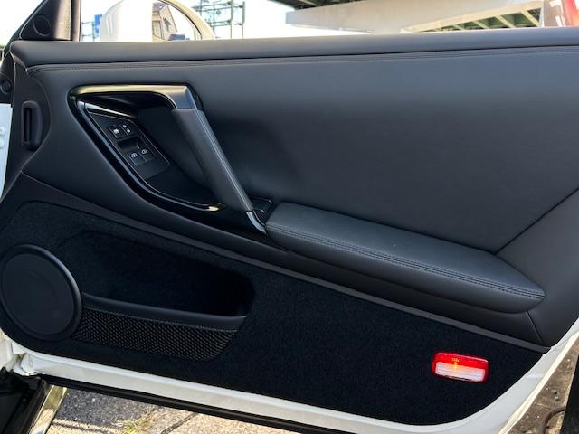 GT-R ピュアエディション フルオリジナル 禁煙車 純正エアロ バックビューモニター ハーフレザーシート PWシート LEDライト 純正アルミ(33枚目)