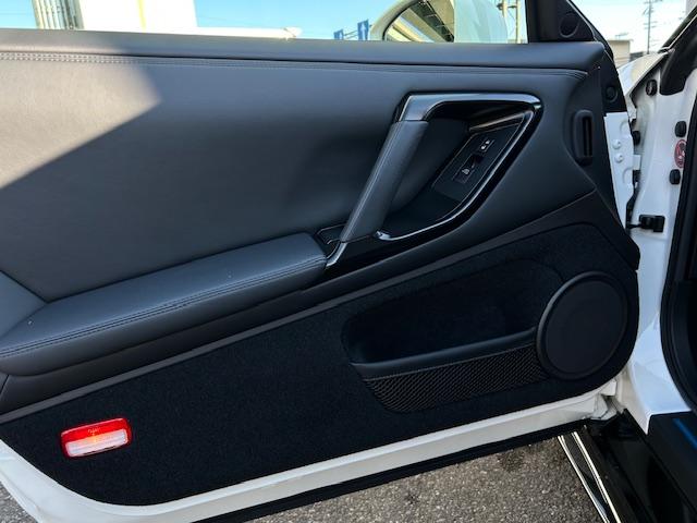 GT-R ピュアエディション フルオリジナル 禁煙車 純正エアロ バックビューモニター ハーフレザーシート PWシート LEDライト 純正アルミ(35枚目)