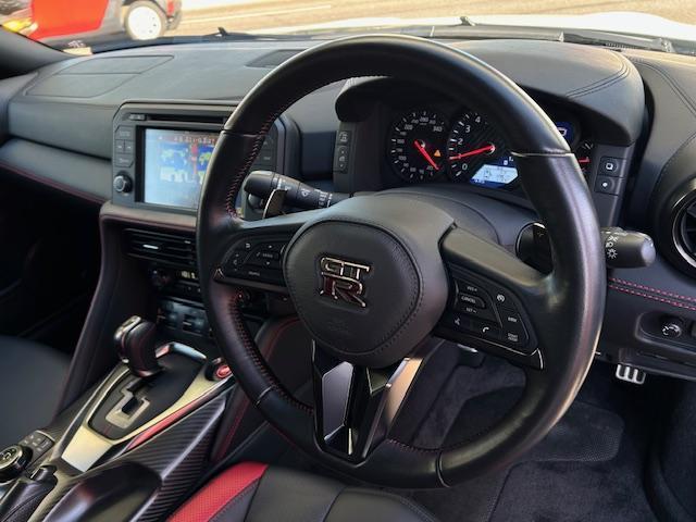 ＧＴ－Ｒ ブラックエディション　ＮＩＳＭＯスポーツリセッティング　ＢＯＳＥサウンド　純正レカロ　ＬＥＤ　純正アルミ　純正ナビＴＶ　Ｂカメラ（11枚目）