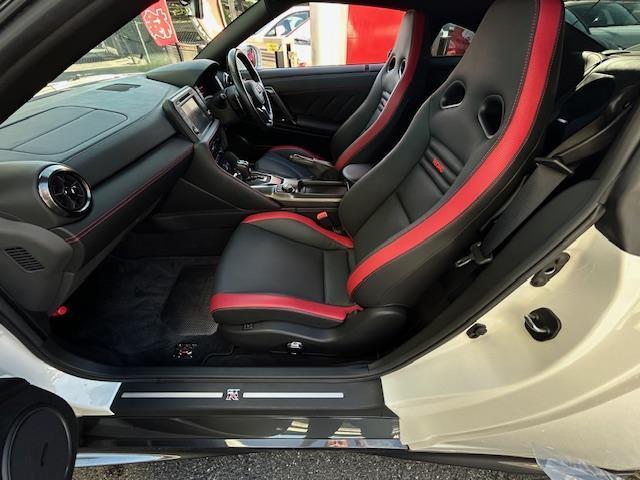 ＧＴ－Ｒ ブラックエディション　ＮＩＳＭＯスポーツリセッティング　ＢＯＳＥサウンド　純正レカロ　ＬＥＤ　純正アルミ　純正ナビＴＶ　Ｂカメラ（13枚目）