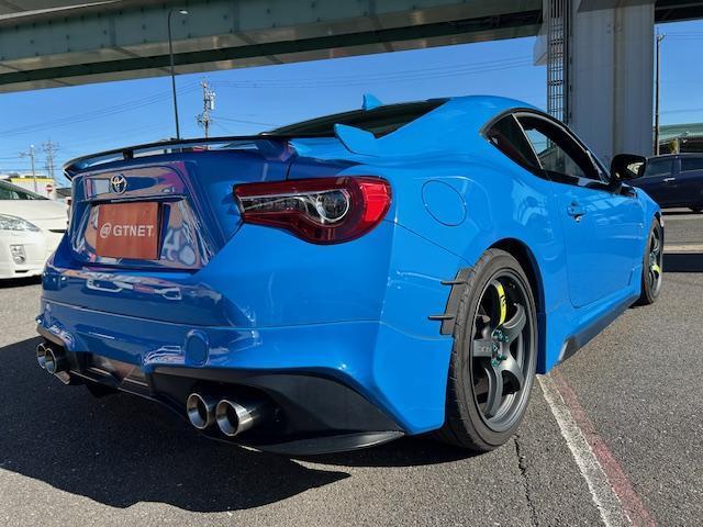 ８６ ＧＴリミテッド　ＴＲＤエアロ　社外マフラー　ＲＥＣＡＲＯ　ｒａｙｓアルミ　純正ナビＴＶ　Ｂカメラ　ＬＥＤ　フォグ　ＥＴＣ（2枚目）